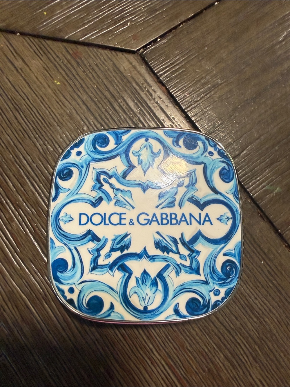 Dolce & Gabbana Blue and Cream Decorative compact solar glow